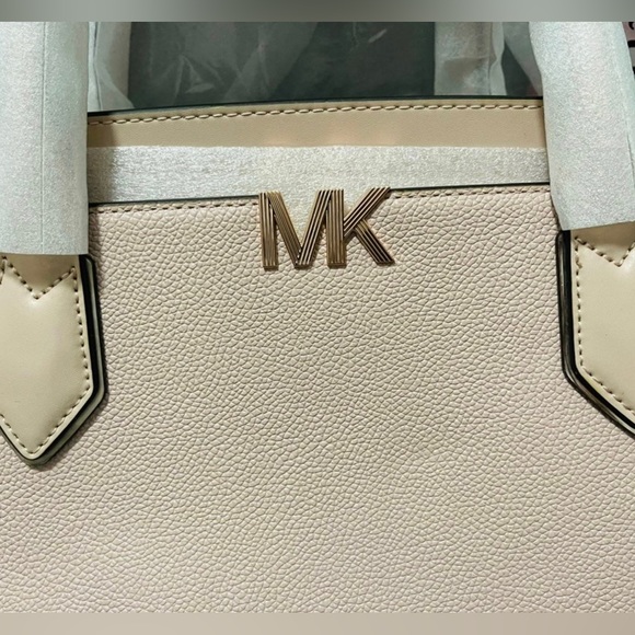 NWT Michael Kors Montgomery Large Pebbled Leather Satchel In Blossom Color - Picture 6 of 12